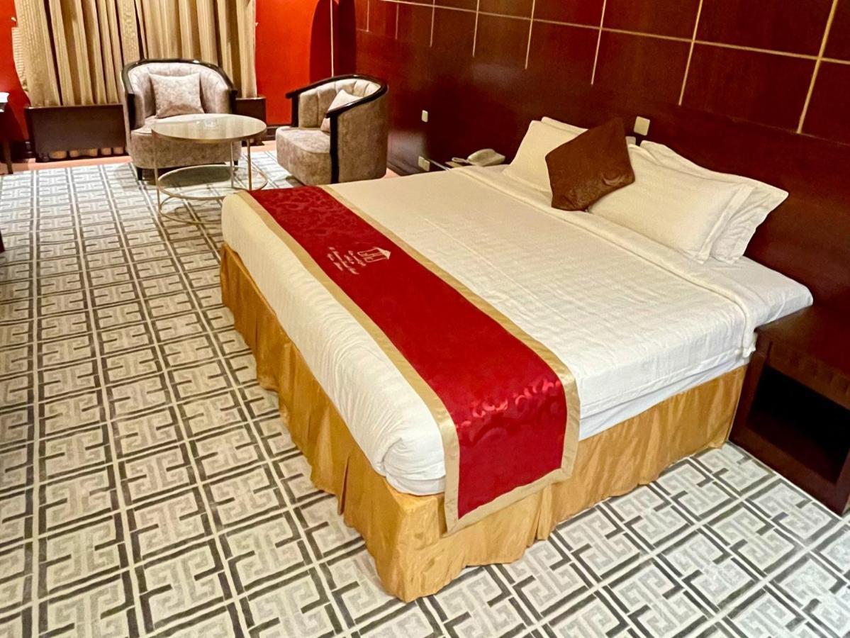 Al Mansour Grand Hotel Hafar Al-Batin Bagian luar foto
