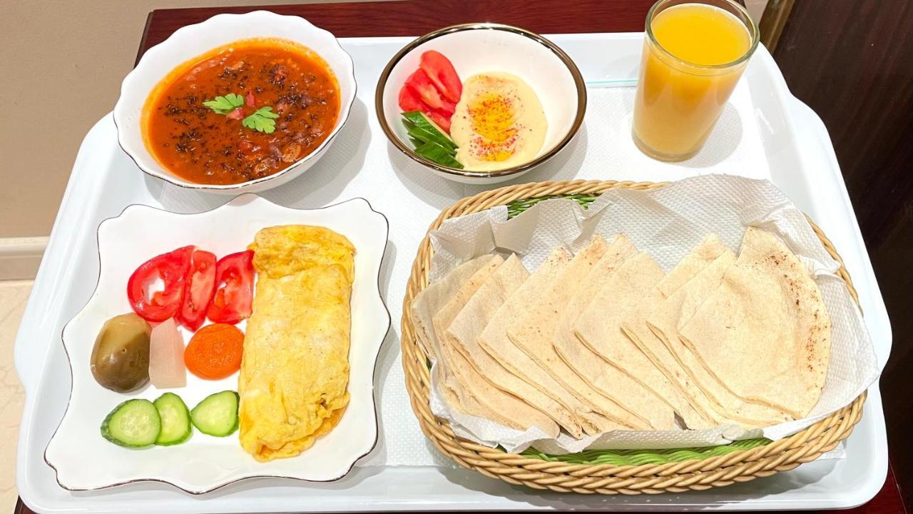 Al Mansour Grand Hotel Hafar Al-Batin Bagian luar foto