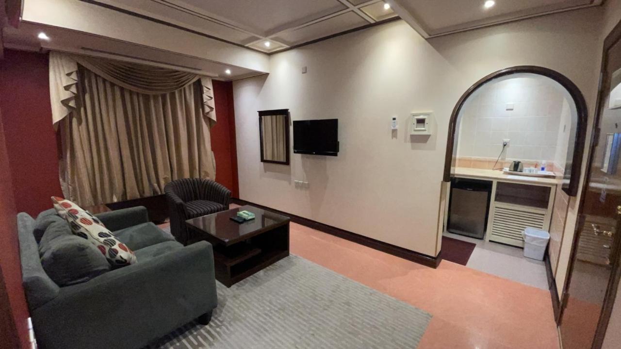 Al Mansour Grand Hotel Hafar Al-Batin Bagian luar foto