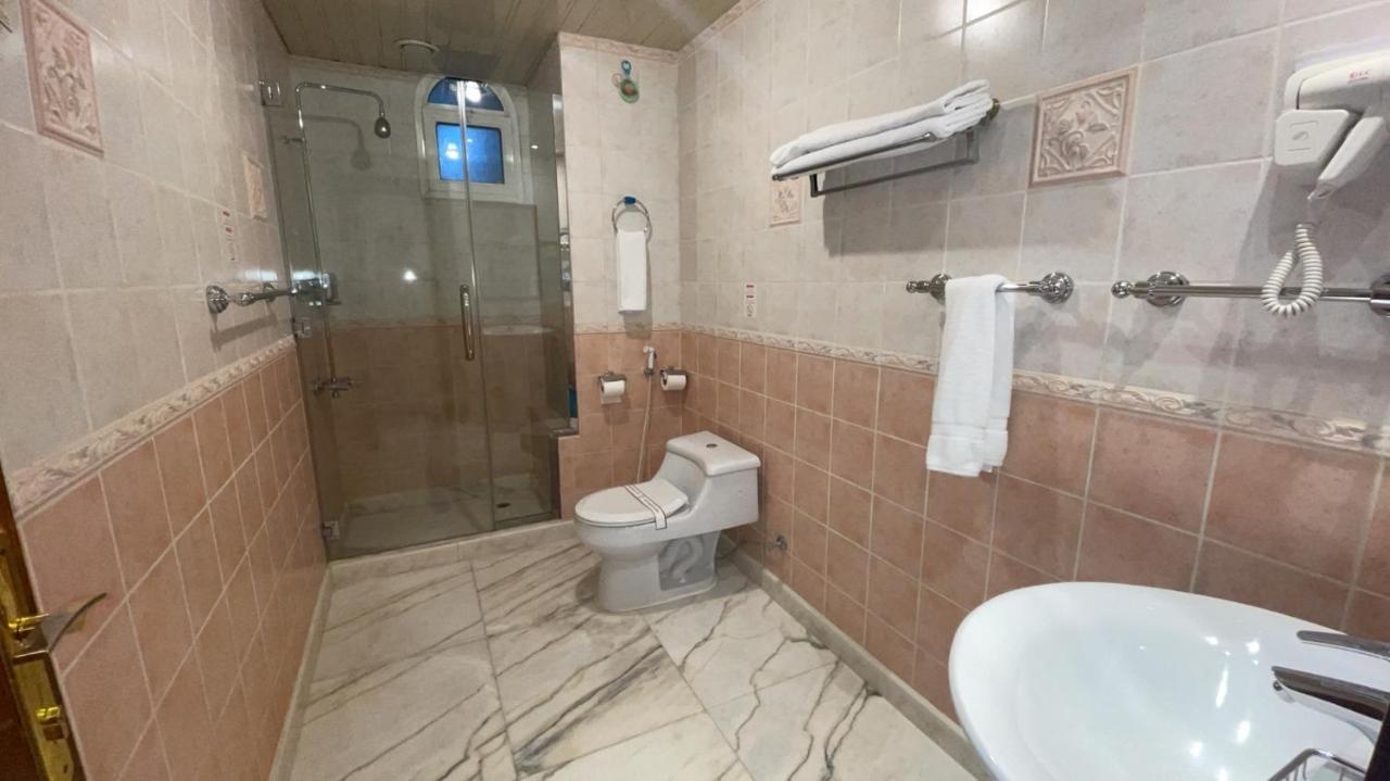 Al Mansour Grand Hotel Hafar Al-Batin Bagian luar foto