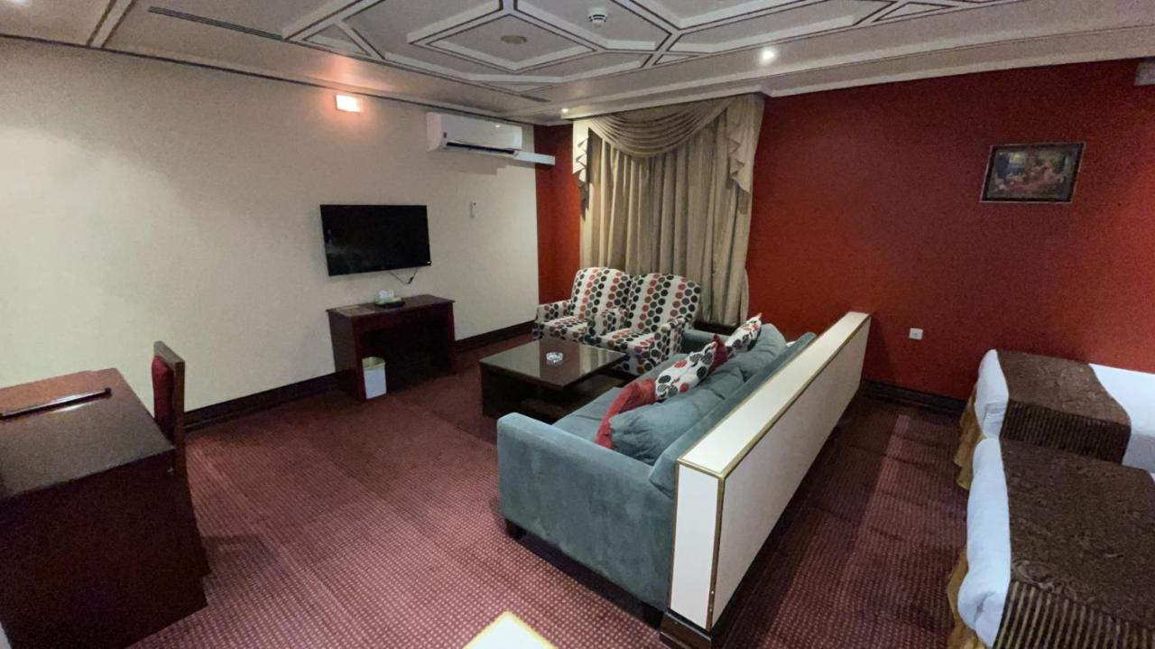 Al Mansour Grand Hotel Hafar Al-Batin Bagian luar foto